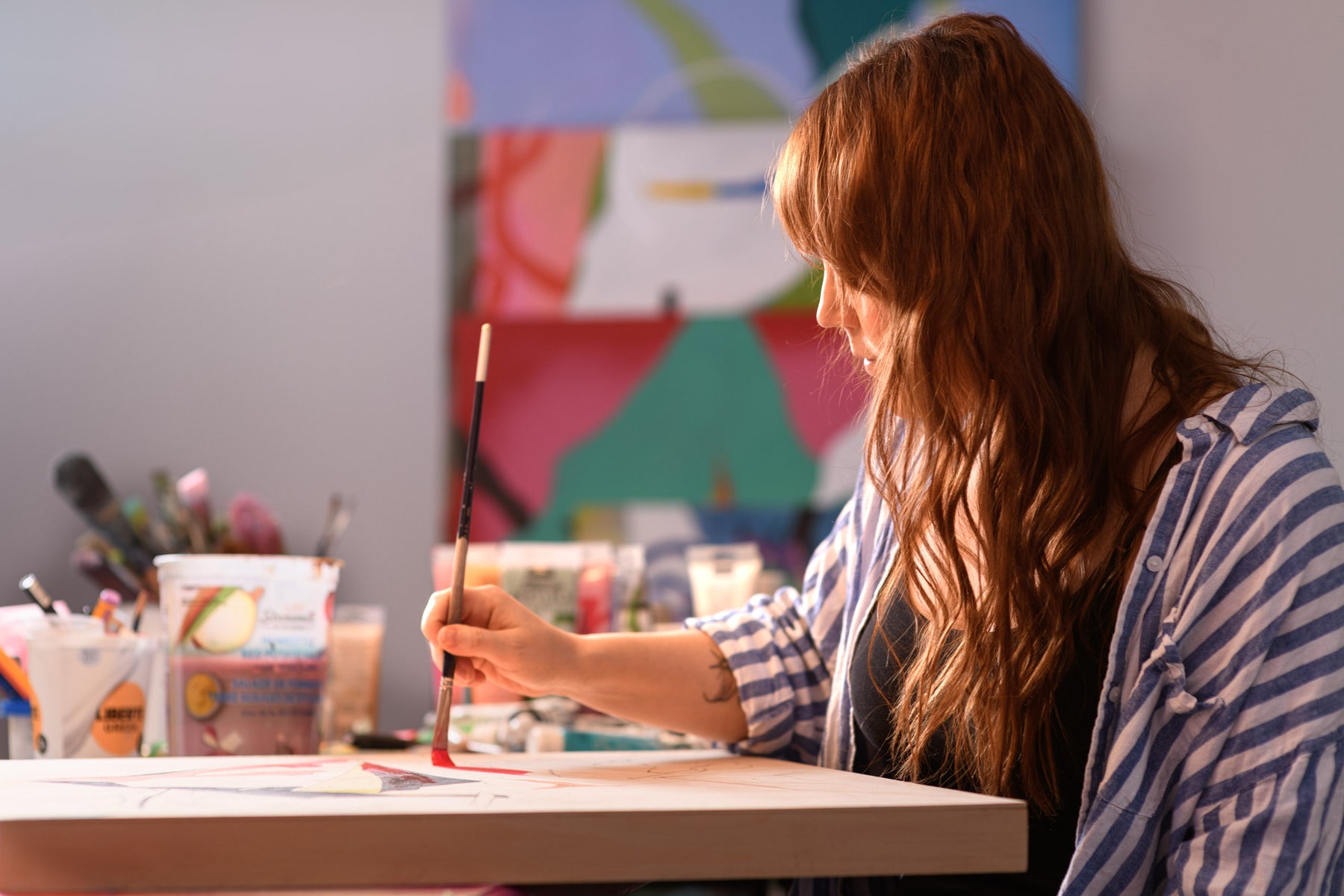 Muralist and painter Diane Roe explores human impact on nature through abstract compositions. Discover her large-scale, immersive works at Gems Montreal.