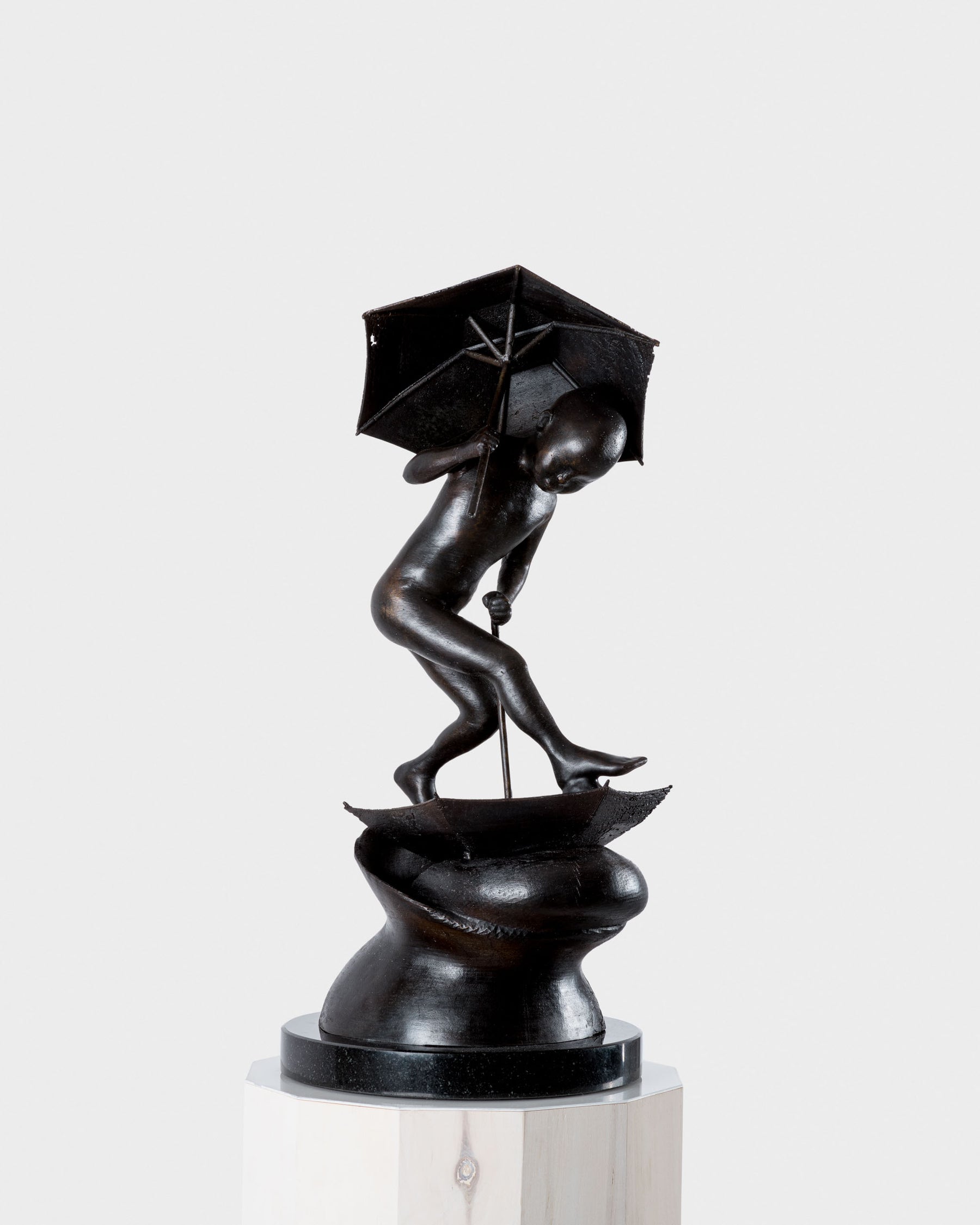 "Thrive miniature" is a sculpture by Montreal-based artist Vincent Lussier, available at Gems Montreal. Explore artworks from Quebec & Canadian artists.
