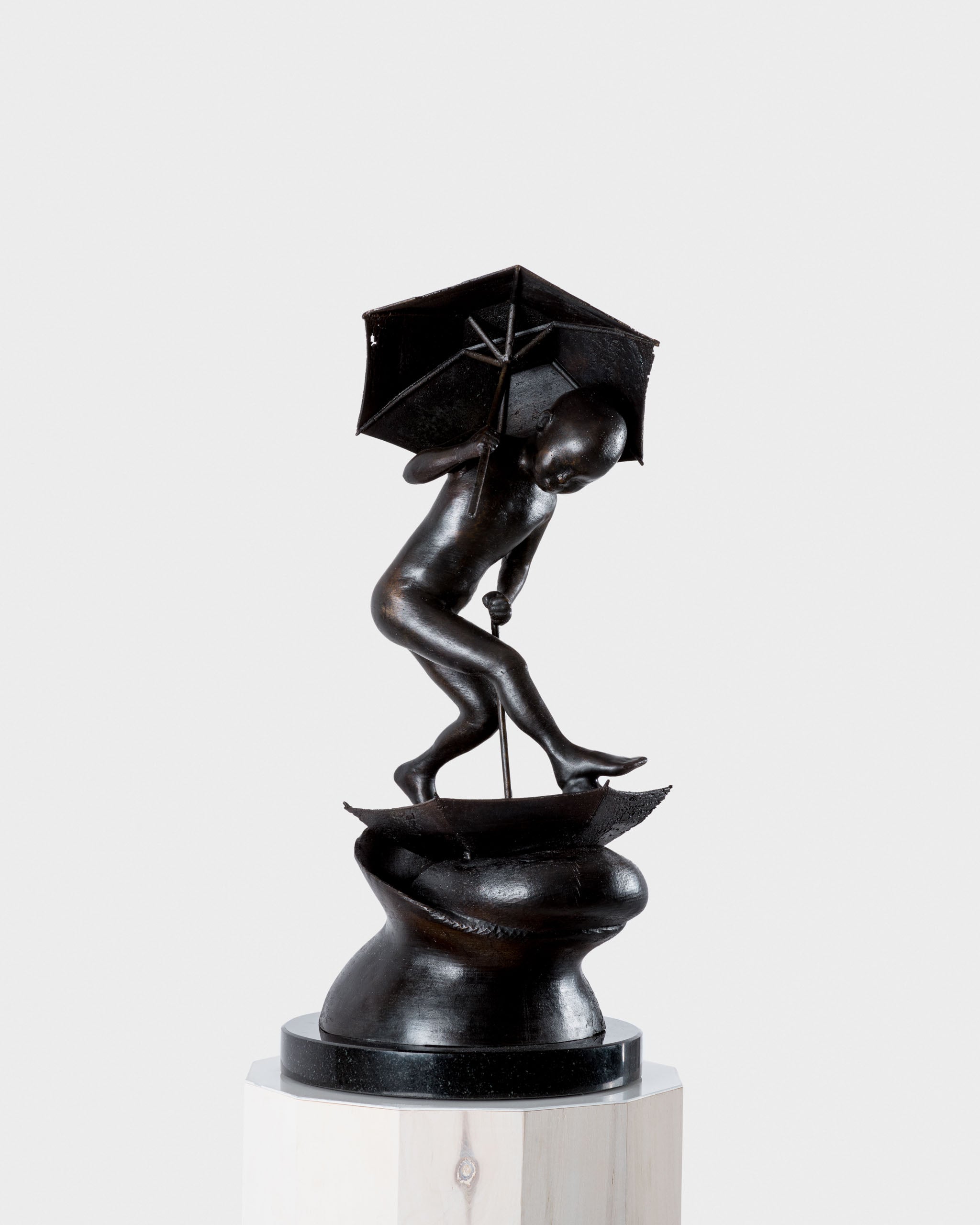 "Thrive miniature" is a sculpture by Montreal-based artist Vincent Lussier, available at Gems Montreal. Explore artworks from Quebec & Canadian artists.