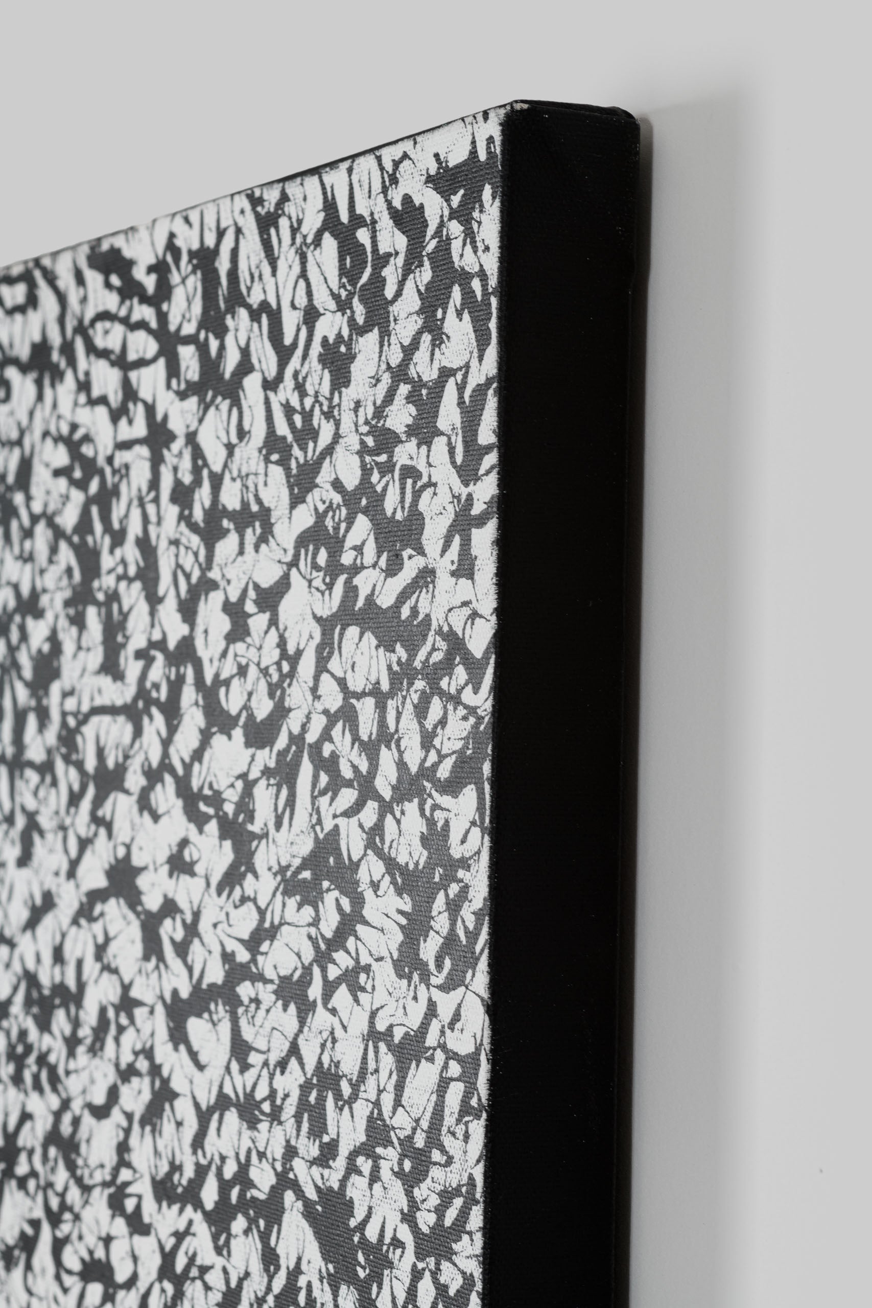 "Identity Era" by Quebec-based artist Versallya explore identity through emotion and time. Discover exclusive contemporary art at Gems montreal.